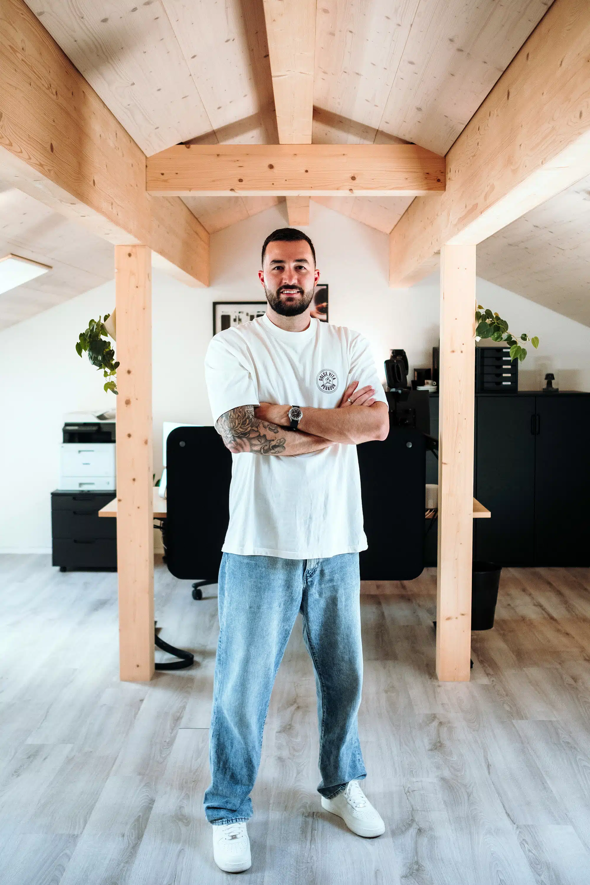 Ludovic Dind, fondateur de l’agence web Dind.Studio Ludovic Dind, fondateur de l’agence web Dind.Studio