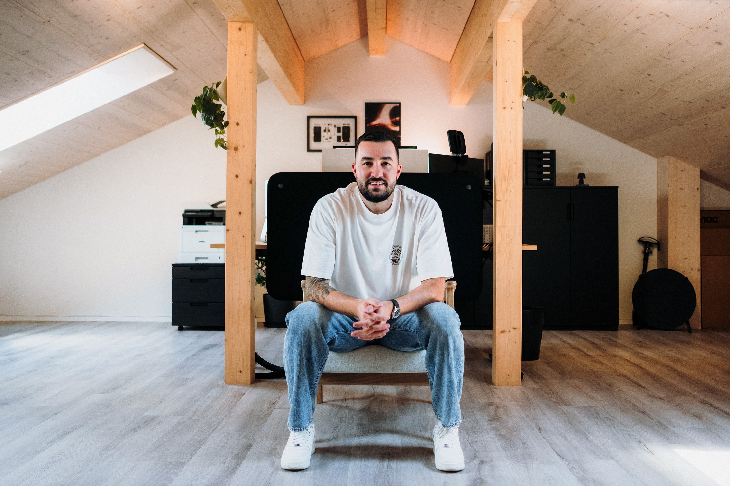 Ludovic Dind, fondateur de l’agence web Dind.Studio Ludovic Dind, fondateur de l’agence web Dind.Studio